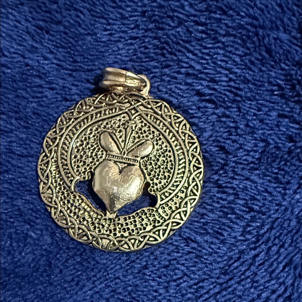 Claddagh Pendant